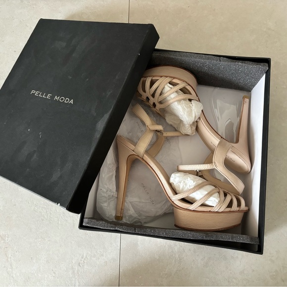 Pelle Moda Sandals - Pearlized Napa - Picture 2 of 5